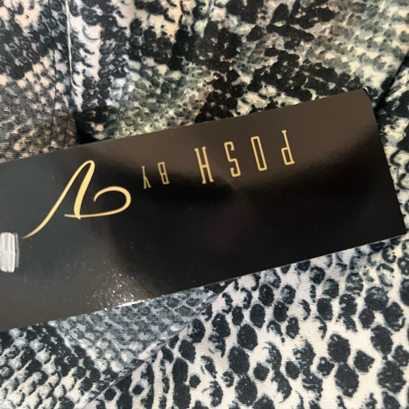 POSH BY V SNAKESKIN STRETCHY PANTS SIZE SMALL NEW WITH TAGS - Picture 8 of 11